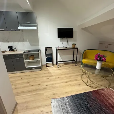 By Les Reflets Jaunes 3*