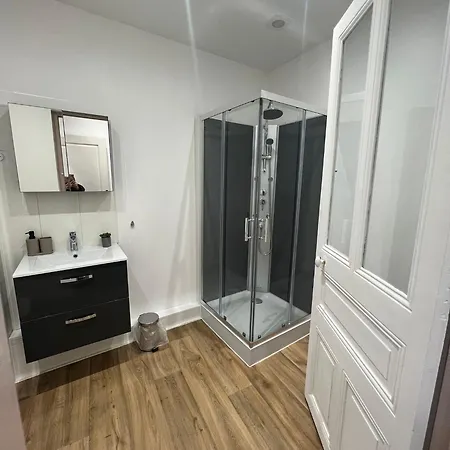 アパートホテル By Les Reflets Jaunes ジヴェ