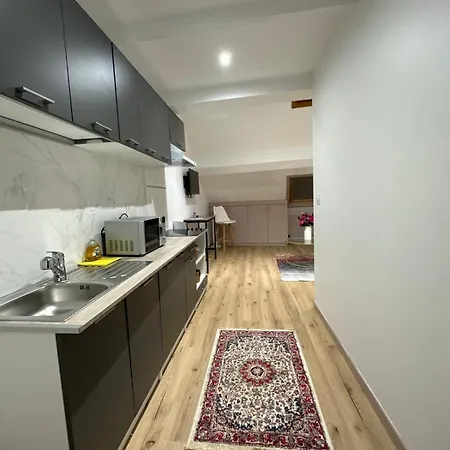 By Les Reflets Jaunes